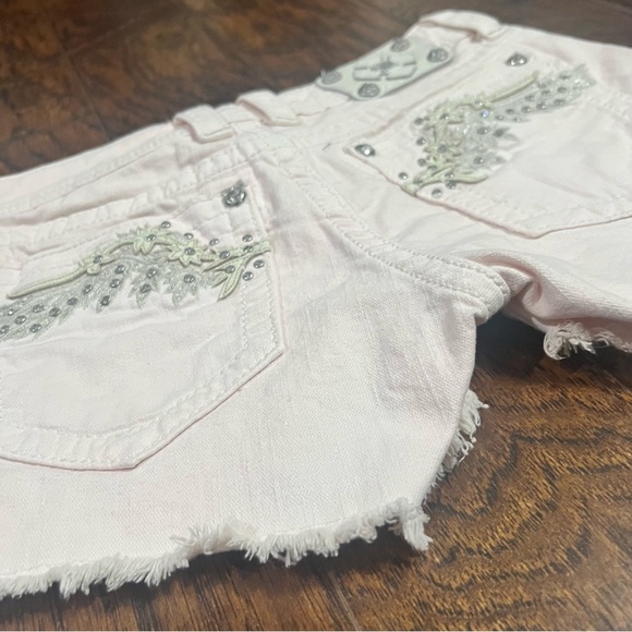 Miss Me Light Pale Pink Embellished Denim Shorts White Label Size 27 Distressed - Picture 10 of 14